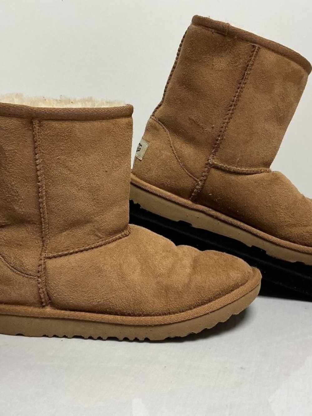 UGG Classic Short Boots Chestnut Suede Shearling Youth 3